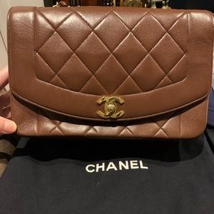 Chanel vintage Diana Small